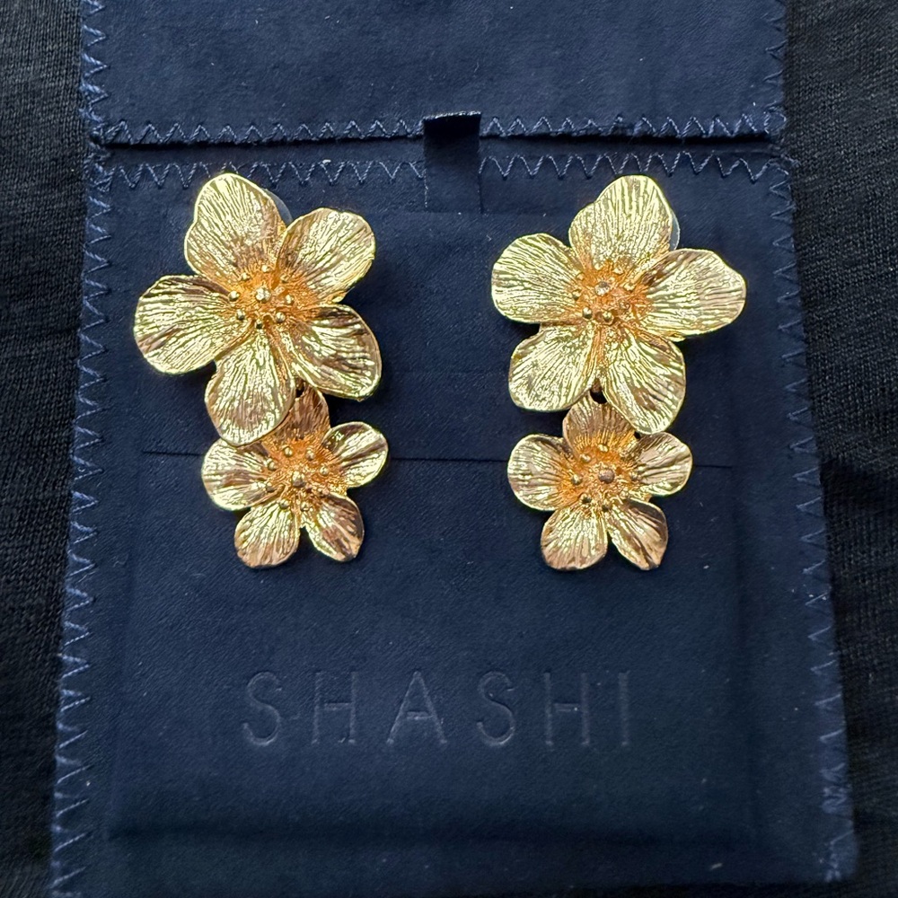 SHASHI Wildflower Earrings
